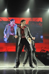 mj_this_is_it_03.jpg