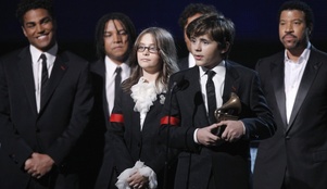Prince-Paris-Grammy2010-8.jpg