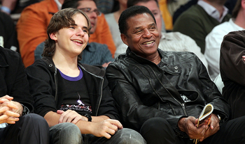 prince-lakers-game.jpg