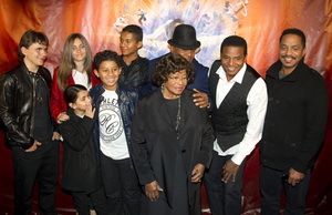 jackson-family-immortal-world-tour.jpg