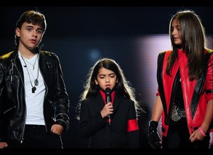 mj-4ever-8oct2011-16.jpg
