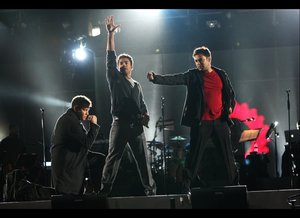 mj-4ever-8oct2011-24.jpg