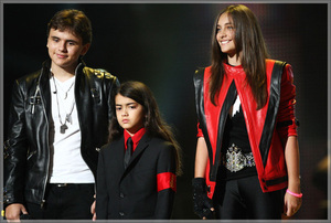 mj-4ever-8oct2011-34.jpg