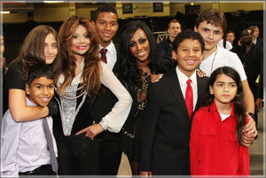 mj-4ever-8oct2011-43.jpg