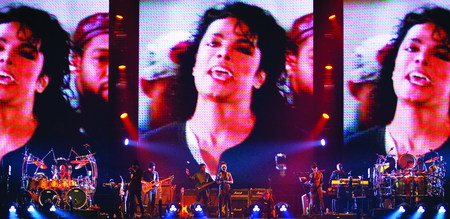 Jonathan-Moffett-Immortal-World-Tour.jpg