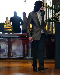 MJ-Lladro-9April2009-3.jpg