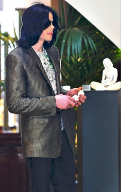 MJ-Lladro-9April2009-4.jpg