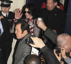 mj-london-6march2009-5.jpg