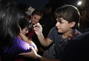 Candlelight-Vigil-29Aug201-Gary-18.jpg