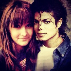 ParisJ-MJbday-tweet.jpg