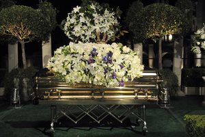 mj-burial1.jpg