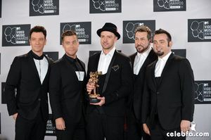 Nsync-2013-MJ-vanguard-award.jpg