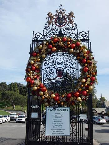 forest-lawn-christmas2014-03.jpg