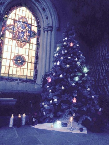 forest-lawn-christmas2014-14.jpg