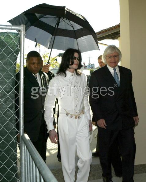 MJ_court06_310105.jpg