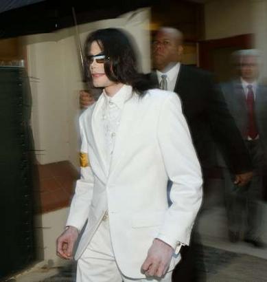 MJ_court35_310105.jpg