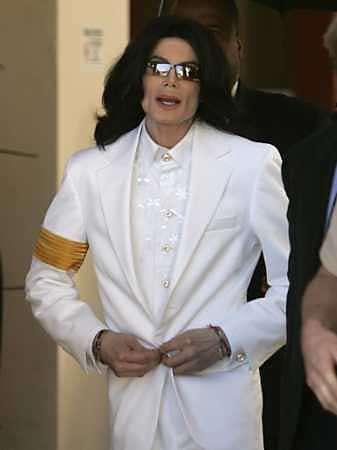MJ_court38_310105.jpg