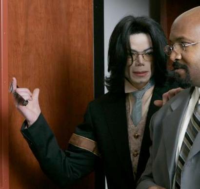 court33_mj13_080405.jpg