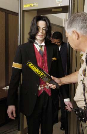 court34_mj06_110405.jpg