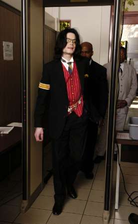 court34_mj11_110405.jpg