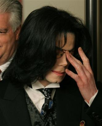 court35_mj08_120405.jpg